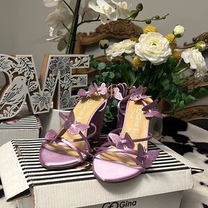 By Gina Brand New size 6